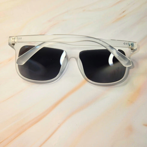 Lentes de Sol GUESS con estuche marco blanco